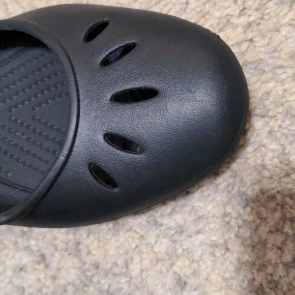 Crocs Kelli Black Flats Size 10 Like New! - Picture 9 of 11